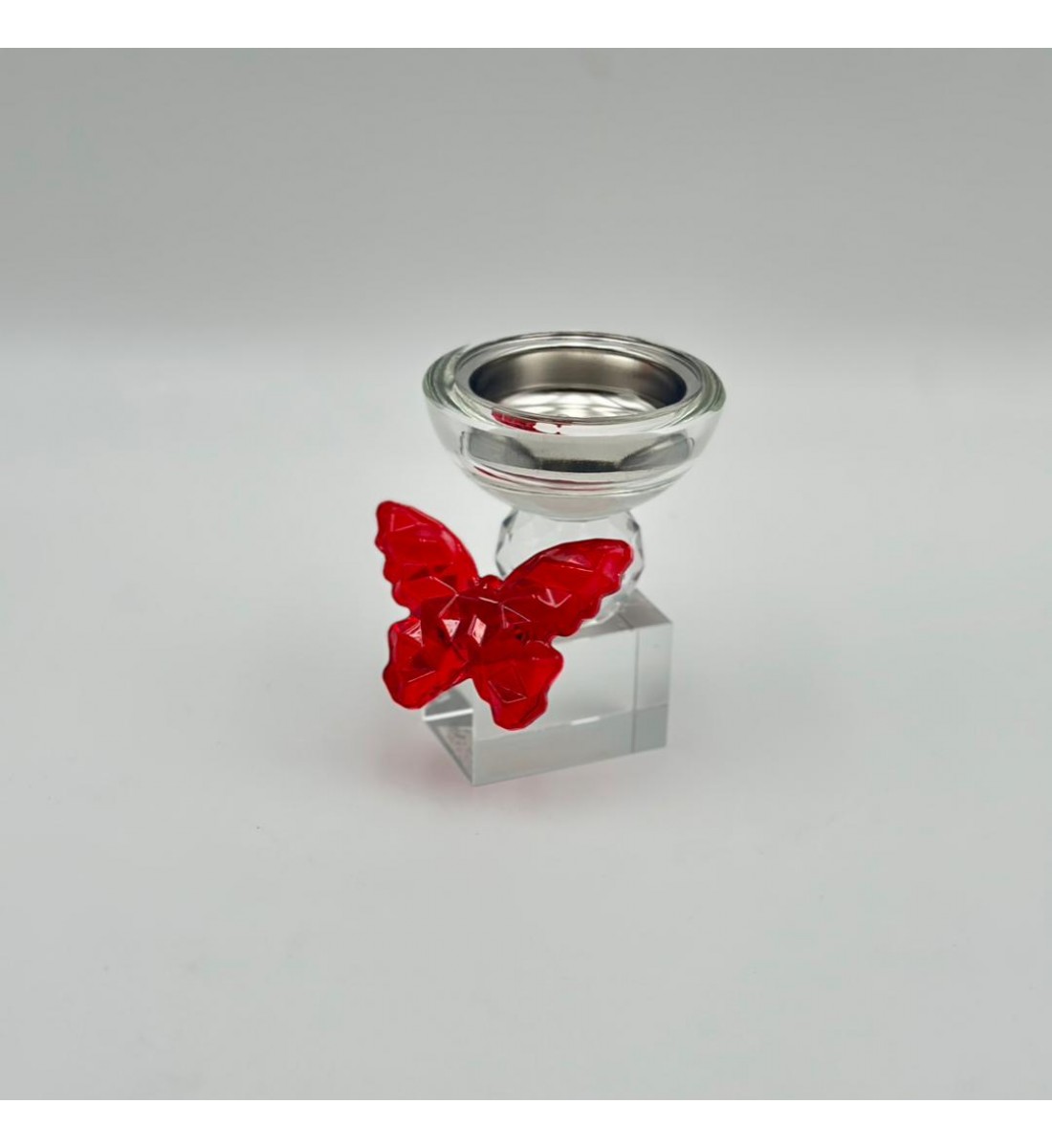 مبخرة ديكورية فاخرة بتصميم أنيق يجمع بين الكريستال الشفاف والتفاصيل الراقية فراشه حمراء،10×7×7سم 