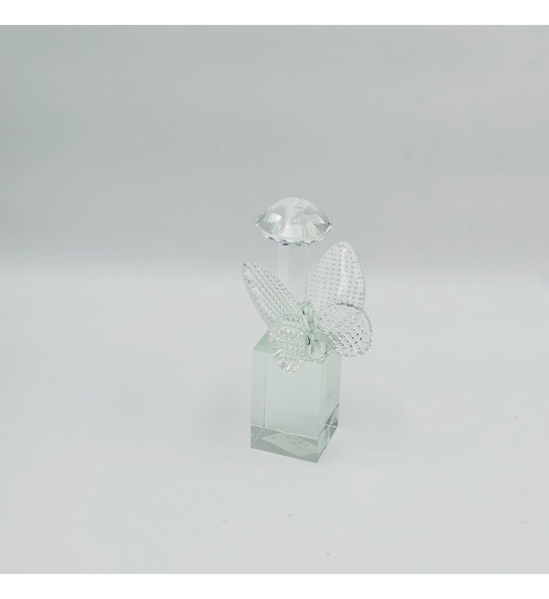 حامل ورق أنيق بتصميم فاخر مصنوع من كريستال شفاف عالي الجودة حامل ورق أنيق بتصميم فاخر مصنوع من كريستال شفاف عالي الجودة