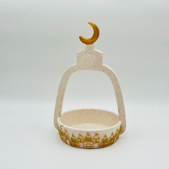 ستاند ديكوري للضيافة بتصميم رمضاني أنيق، مصنوع بلون بيج رملي هادئ مع تفاصيل زخرفية مستوحاة من العمارة الإسلامية32×18×18سم 