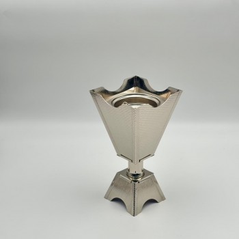 مبخرة ديكورية فاخرة بتصميم عصري أنيق، مصنوعة بلون فضي مطفي يعكس الفخامة والرقي24×12×12سم 