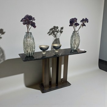 طاولة مدخل او  كونسول بتصميم عصري كلاسيك رخام قاعده حديد مقاس   140×40×80سم 