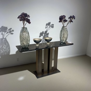 طاولة مدخل او  كونسول بتصميم عصري كلاسيك رخام قاعده حديد مقاس   140×40×80سم 