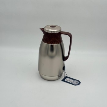 ترمس أنيق بتصميم عصري يجمع بين البساطة والفخامة، مصنوع من هيكل معدني بلمسة مطفية1لتر 