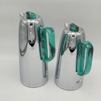 طقم  ترمس  شاي وقهوة أنيق يجمع بين التصميم العصري والانيق 