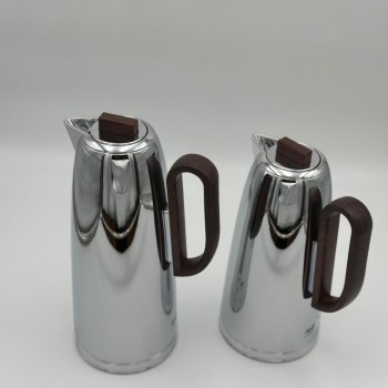 طقم  ترمس  شاي وقهوة أنيق يجمع بين التصميم العصري والانيق 