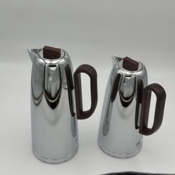 طقم  ترمس  شاي وقهوة أنيق يجمع بين التصميم العصري والانيق 