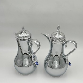 طقم  ترمس  شاي وقهوة أنيق يجمع بين التصميم العصري والانيق 