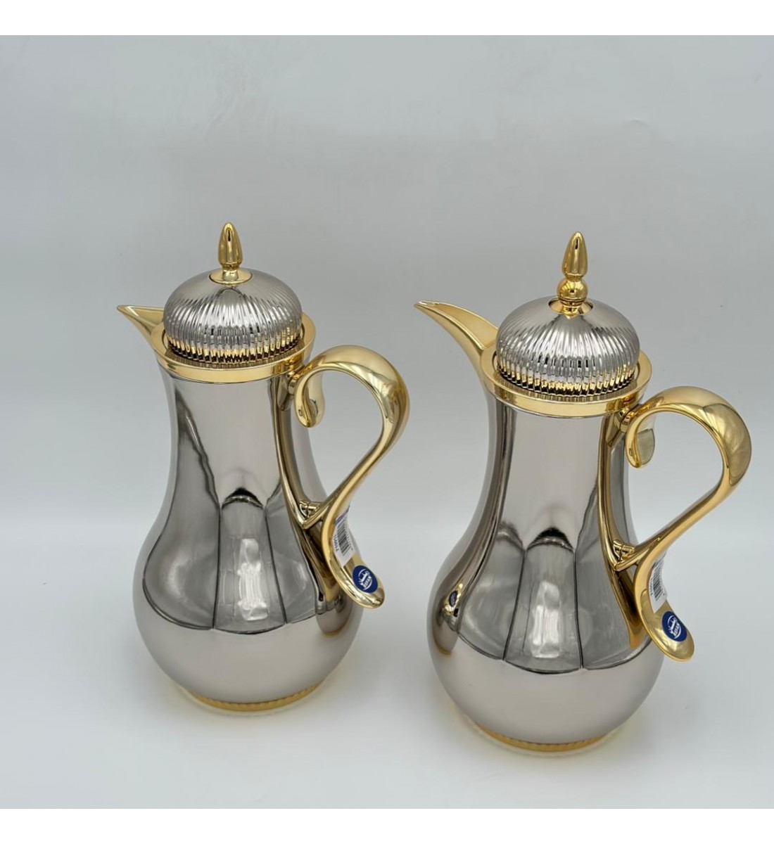 طقم ترمس شاي وقهوة أنيق يجمع بين التصميم العصري والانيق طقم ترمس شاي وقهوة أنيق يجمع بين التصميم العصري والانيق