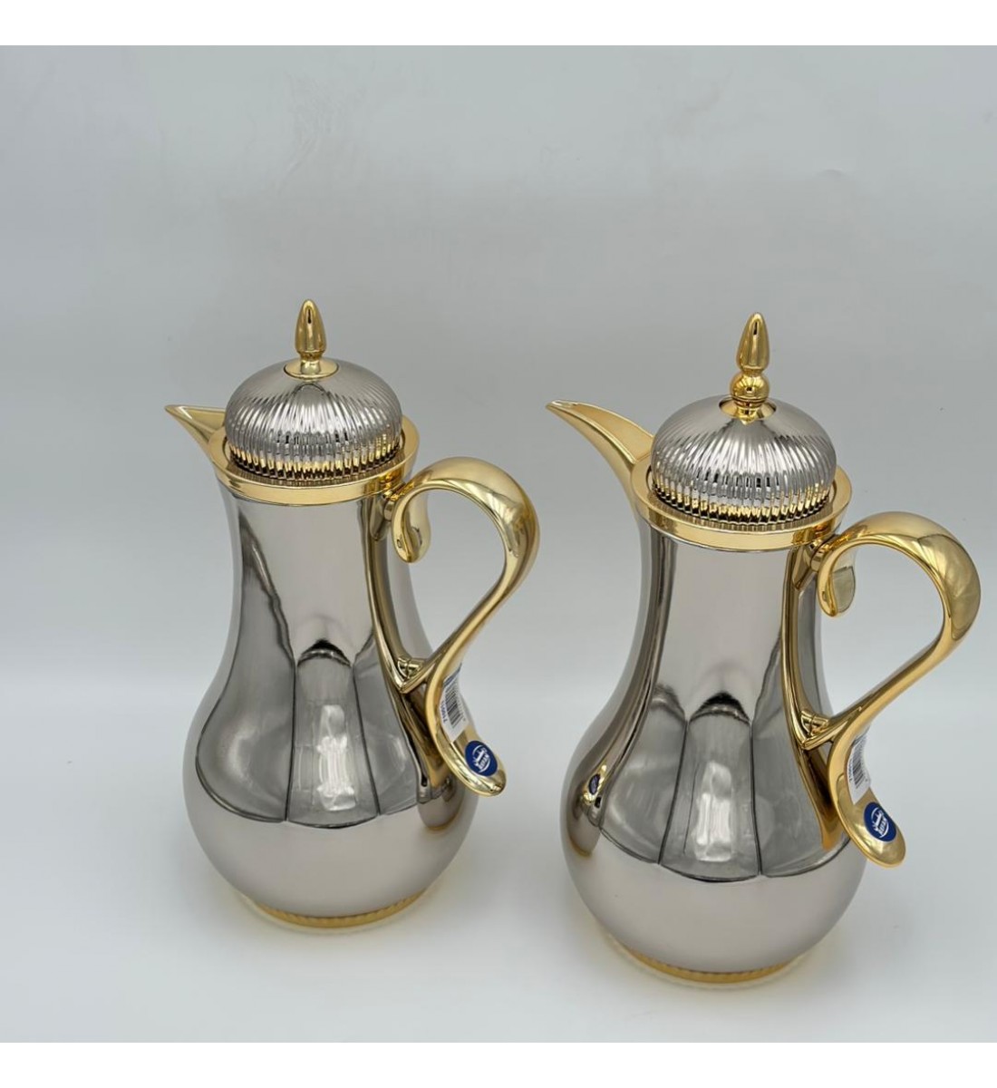 طقم ترمس شاي وقهوة أنيق يجمع بين التصميم العصري والانيق طقم ترمس شاي وقهوة أنيق يجمع بين التصميم العصري والانيق