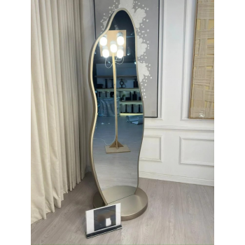 مرايا ستاند بتصميم فريد باللون شامبين  مقاس 160×60سم 