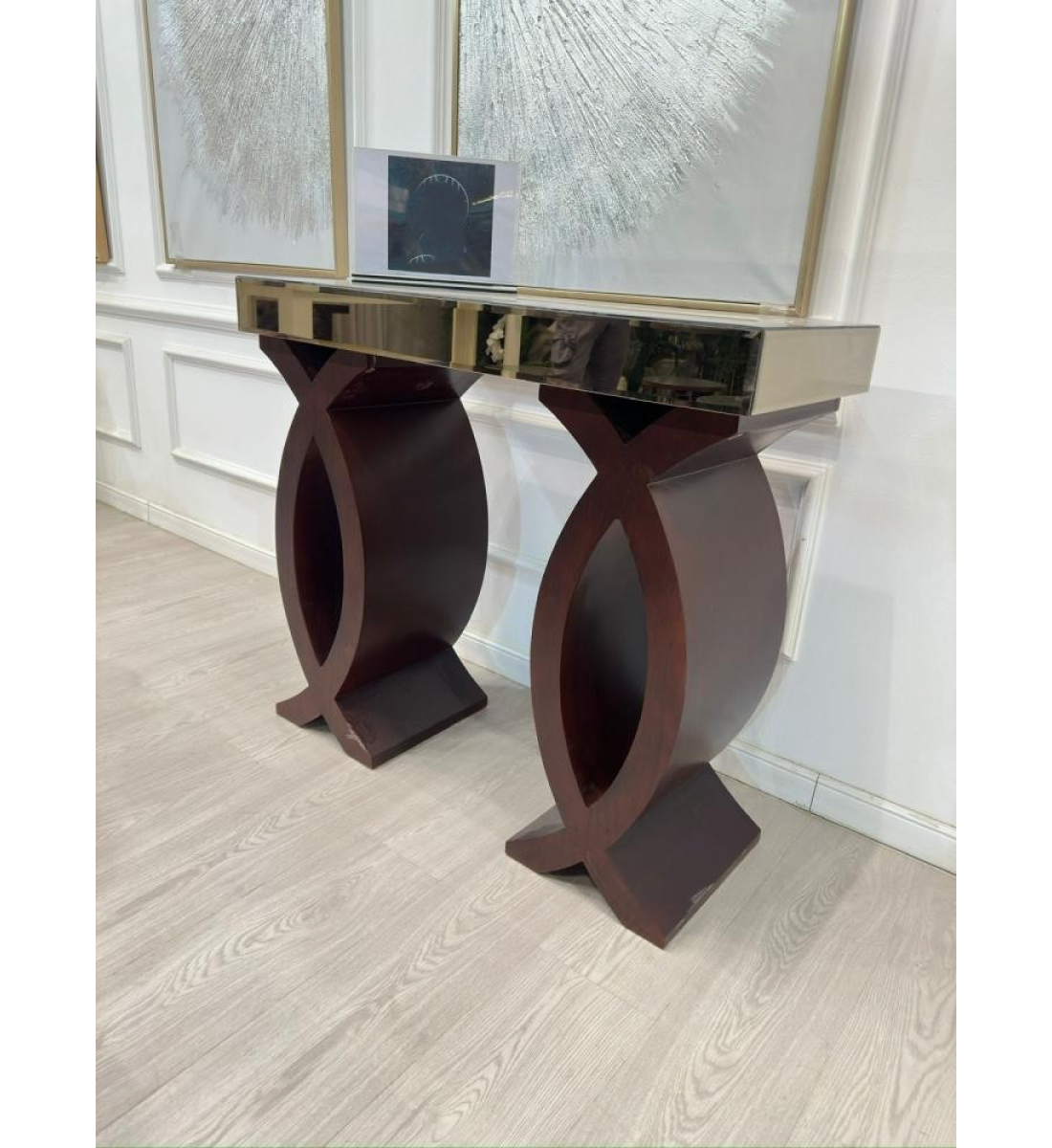 طاولة مدخل سطح مرايا قاعده خشب لون بني مقاس 100*40*85 سم طاولة مدخل سطح مرايا قاعده خشب لون بني مقاس 100*40*85 سم