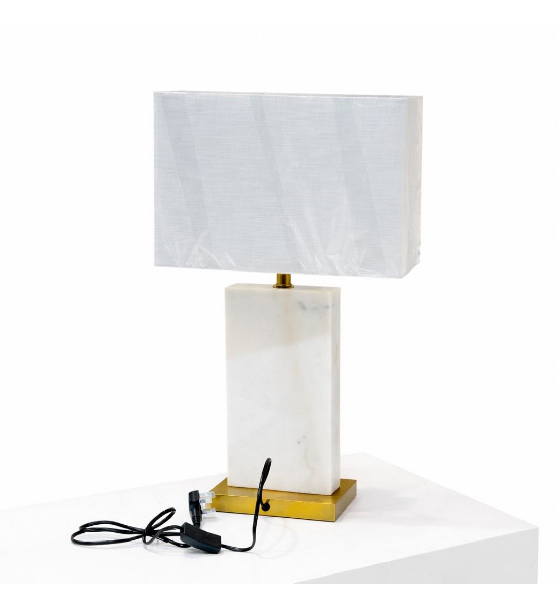 ابجورة بتصميم انيق ومميز قتعده رخام56×33×18سم ابجورة بتصميم انيق ومميز قتعده رخام56×33×18سم