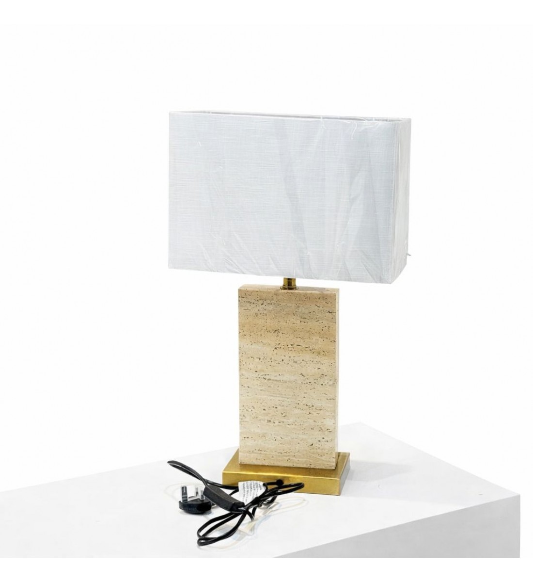 ابجورة بتصميم انيق ومميز قتعده رخام56×33×18سم ابجورة بتصميم انيق ومميز قتعده رخام56×33×18سم