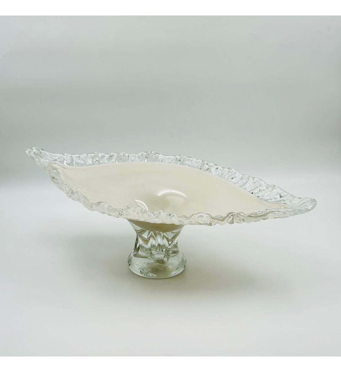 صحن تقديم أنيق بتصميم عصري يجمع بين البساطة والفخامة54×26×17سم صحن تقديم أنيق بتصميم عصري يجمع بين البساطة والفخامة54×26×17سم