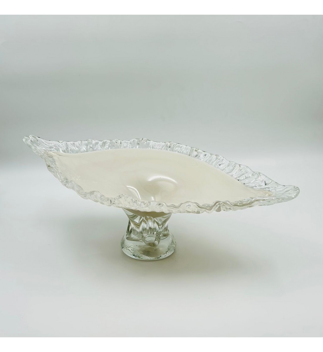 صحن تقديم أنيق بتصميم عصري يجمع بين البساطة والفخامة54×26×17سم صحن تقديم أنيق بتصميم عصري يجمع بين البساطة والفخامة54×26×17سم