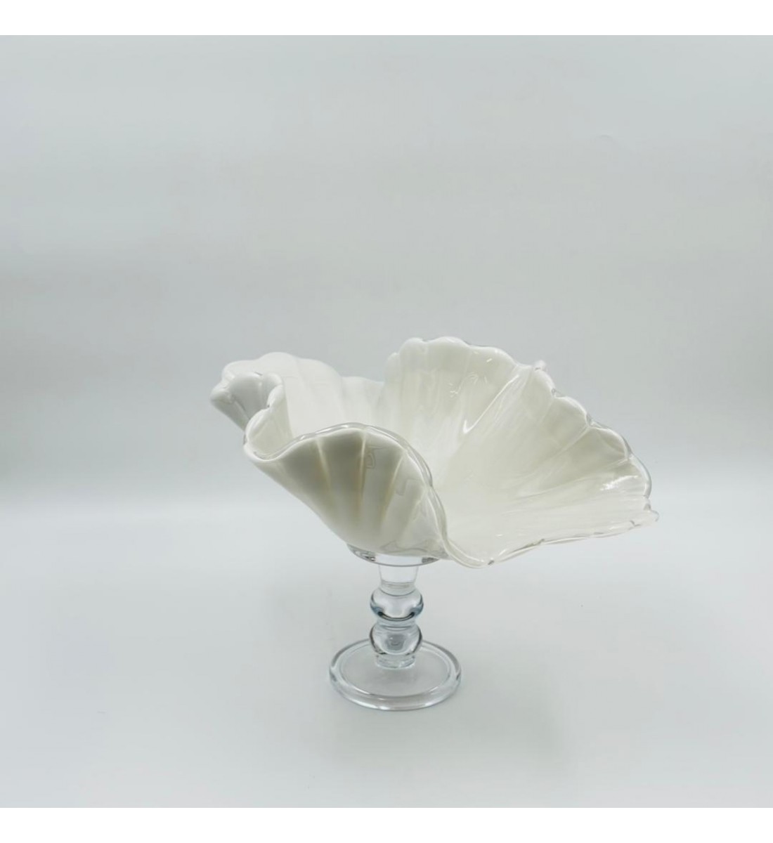 صحن تقديم أنيق بتصميم عصري يجمع بين البساطة والفخامة39×26×23سم صحن تقديم أنيق بتصميم عصري يجمع بين البساطة والفخامة39×26×23سم