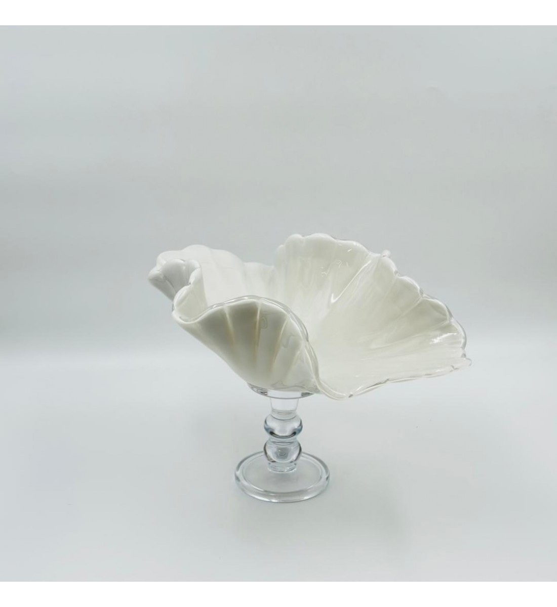 صحن تقديم أنيق بتصميم عصري يجمع بين البساطة والفخامة39×26×23سم صحن تقديم أنيق بتصميم عصري يجمع بين البساطة والفخامة39×26×23سم