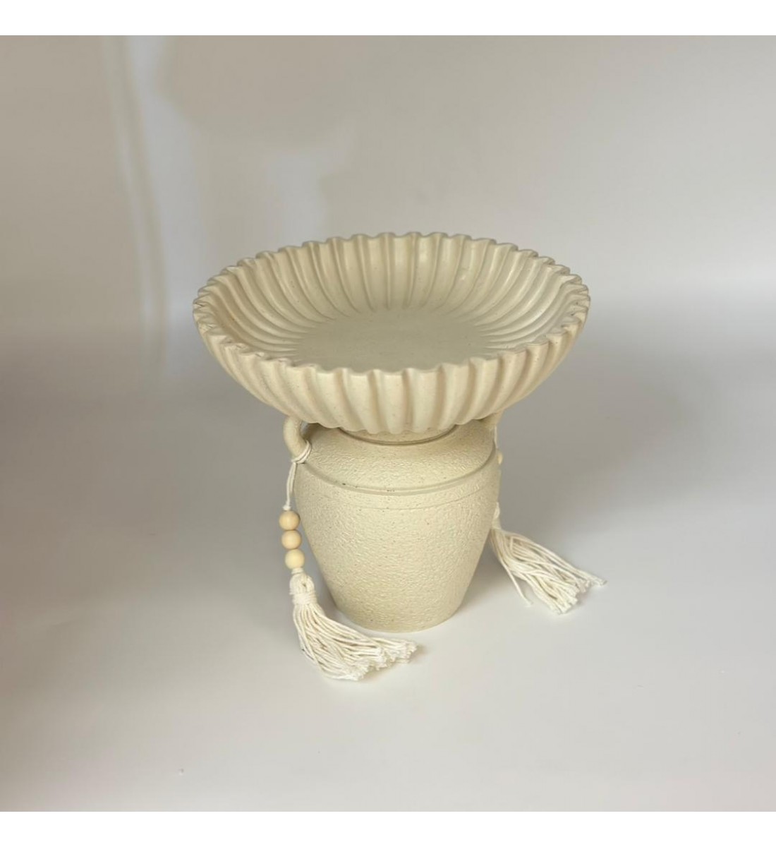  صحن ديكوري أنيق بتصميم فخم ولمسة عصرية24×24×23سم 