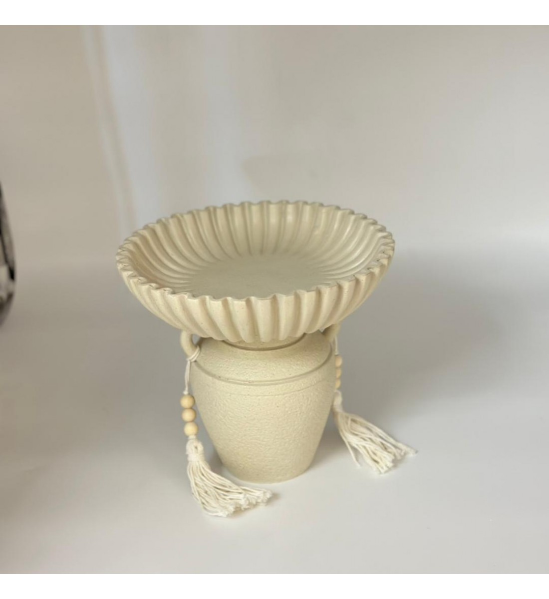  صحن ديكوري أنيق بتصميم فخم ولمسة عصرية24×24×23سم 