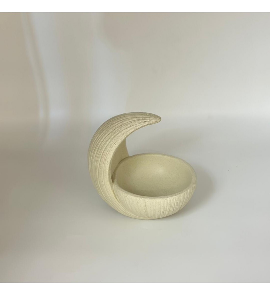  صحن ديكوري أنيق بتصميم فخم ولمسة عصرية 14×14×20سم 