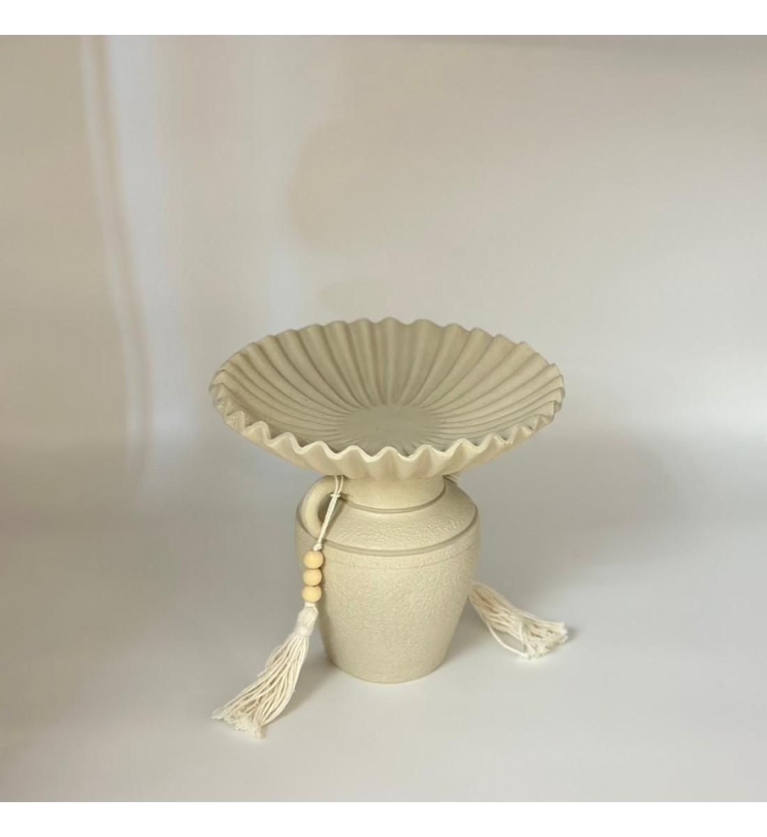  صحن ديكوري أنيق بتصميم فخم ولمسة عصرية 24×24×23سم 