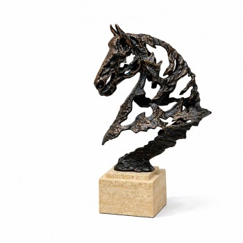  تمثال ديكوري فني بتصميم تجريدي لرأس حصان يجسد القوة والأناقة بأسلوب عصري مميز.74×45×20سم 