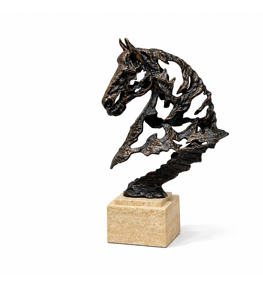  تمثال ديكوري فني بتصميم تجريدي لرأس حصان يجسد القوة والأناقة بأسلوب عصري مميز.74×45×20سم 