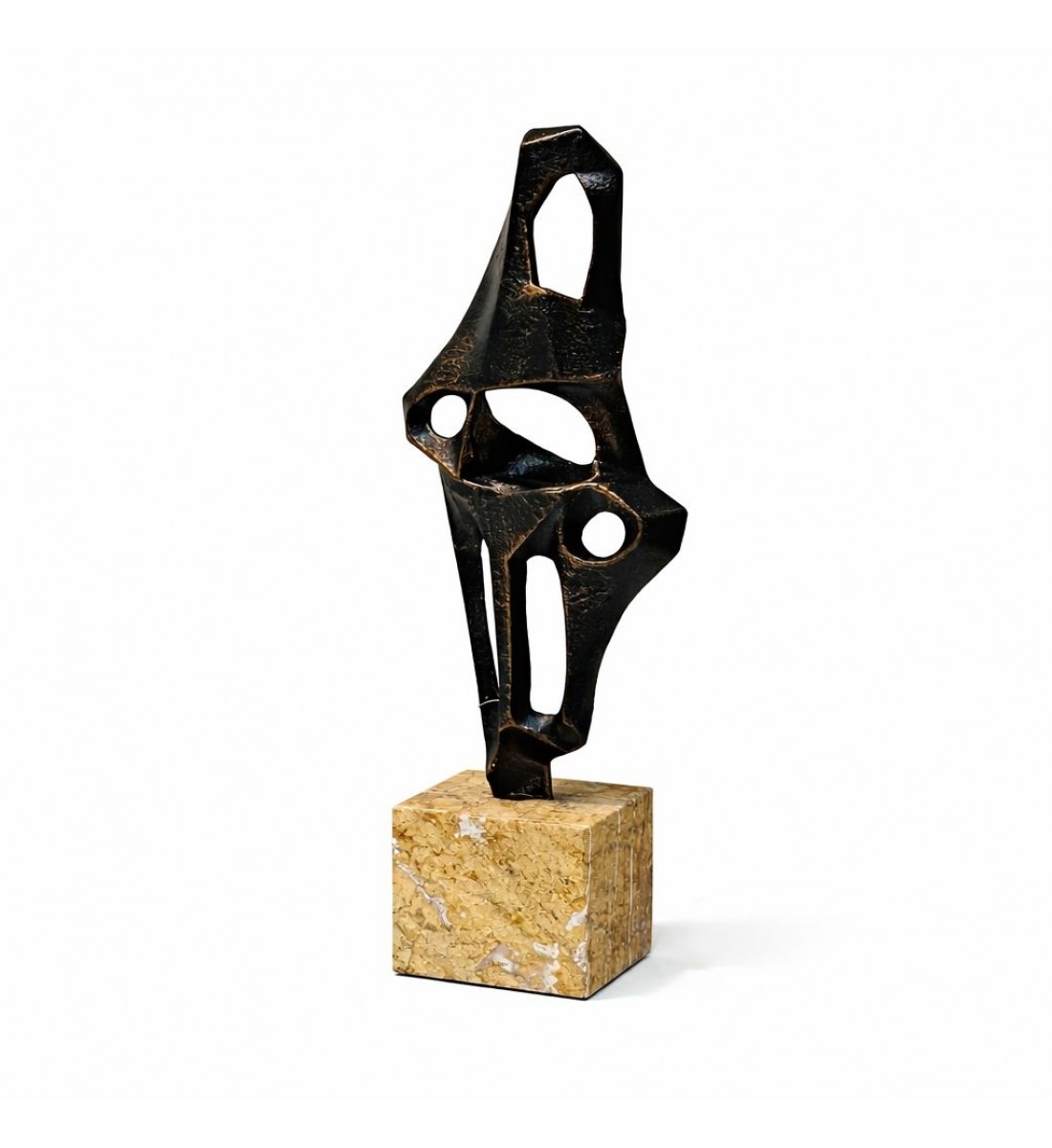 قطعة ديكور فنية بتصميم تجريدي جريء يعكس الحداثة والتميز. مصنوعة من معدن داكن بلمسة نهائية 50×10×20سم قطعة ديكور فنية بتصميم تجريدي جريء يعكس الحداثة والتميز. مصنوعة من معدن داكن بلمسة نهائية 50×10×20سم