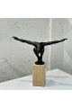 تمثال ديكوري فني فاخر 31×37×8سم 