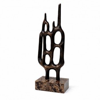 قطعة فنية أنيقة بتصميم تجريدي حديث يجمع بين الجرأة والابتكار  45×12×6سم 