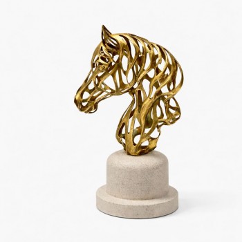 قطعة ديكور فنية فاخرة بتصميم نحتي مميز يجسّد رأس حصان بأسلوب تجريدي عصري،33×19×12سم