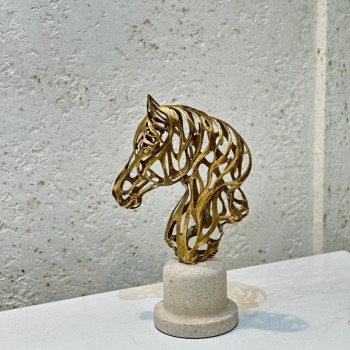 قطعة ديكور فنية فاخرة بتصميم نحتي مميز يجسّد رأس حصان بأسلوب تجريدي عصري،33×19×12سم