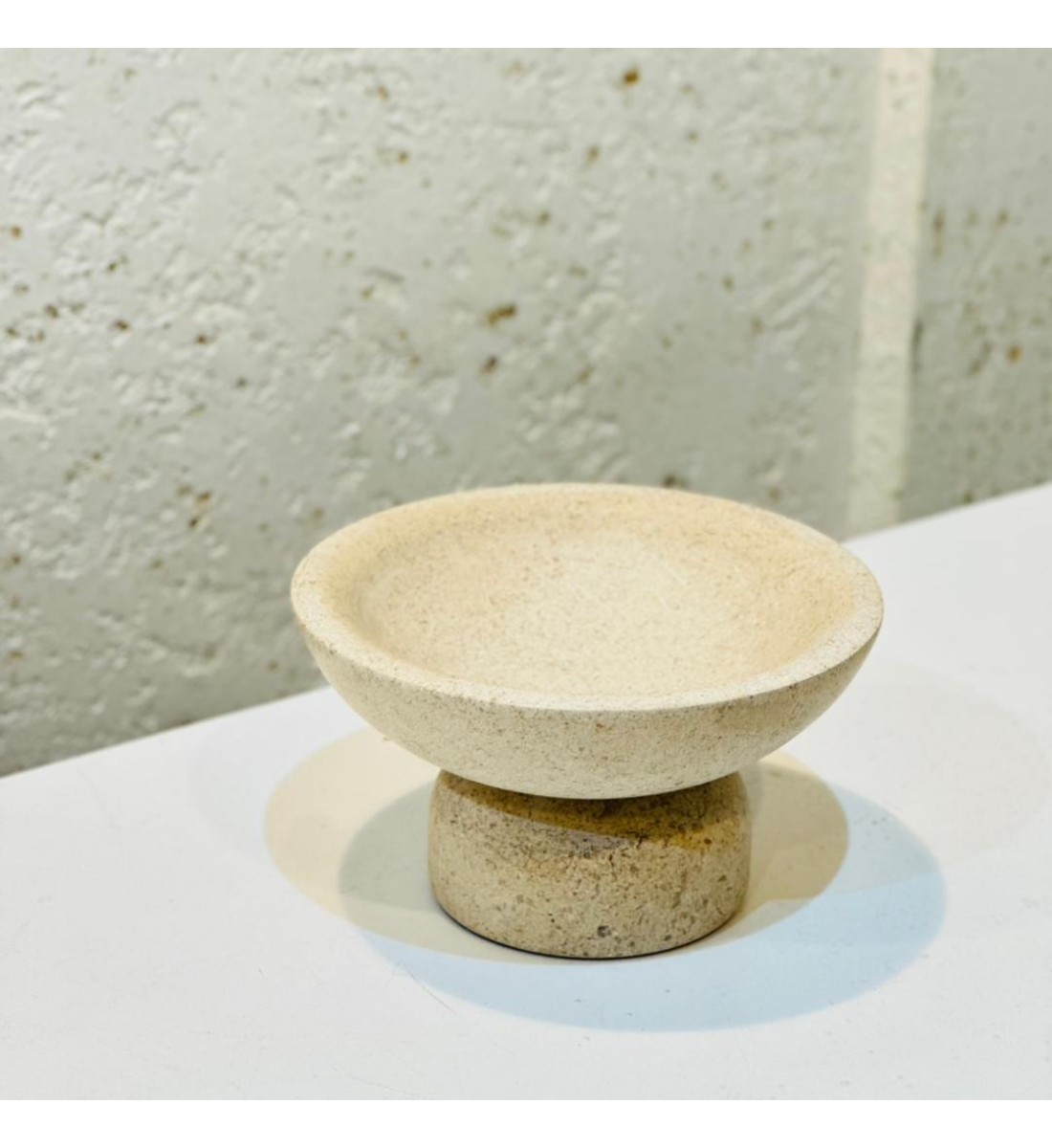 وعاء ديكوري حجري بتصميم بسيط وأنيق، مصنوع من حجر طبيعي18×18×10سم 