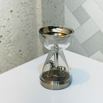  مبخره ديكور فاخرة بتصميم ساعة رملية أنيقة باللون الفضي، مصنوعة من زجاج شفاف مع تفاصيل معدنية راقية، 18×10×10سم 