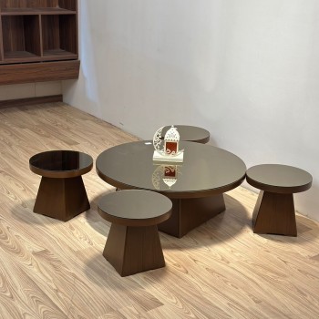 طقم طاولات قهوة عصرية بتصميم أنيق وبسيط، يتكوّن 5قطع 