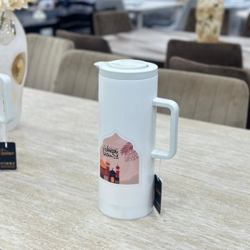  ترمس تقديم أنيق بلون أبيض عصري، مزين برسومات ملونة مستوحاة من أجواء رمضان 1لتر 