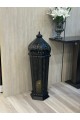  فانوس ديكوري أرضي بتصميم شرقي فاخر، مصنوع من المعدن باللون الأسود مع نقوش هندسية أنيقة تسمح بمرور الضوء بشكل جميل 94سم 
