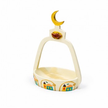 سلة ديكورية رمضانية بتصميم أنيق على شكل قوس، مصنوعة من خامة متينة باللون العاجي، ومزينة بهلال 17×11×25سم