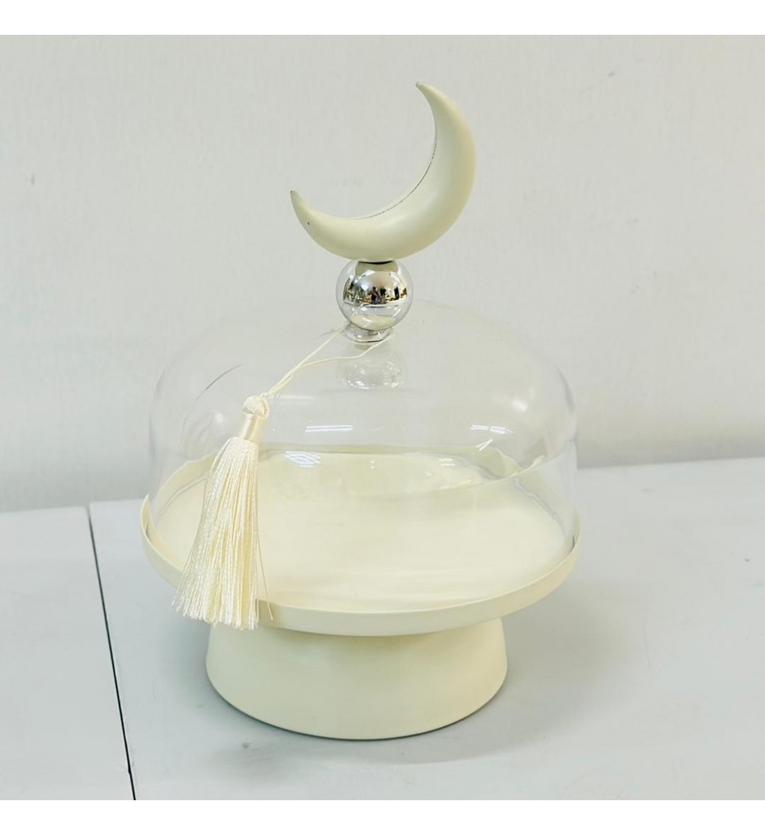 ستاند تقديم معدني بتصميم عصري راقٍ مستوحى من أجواء رمضان مع غطاء، 18×18×28سم 