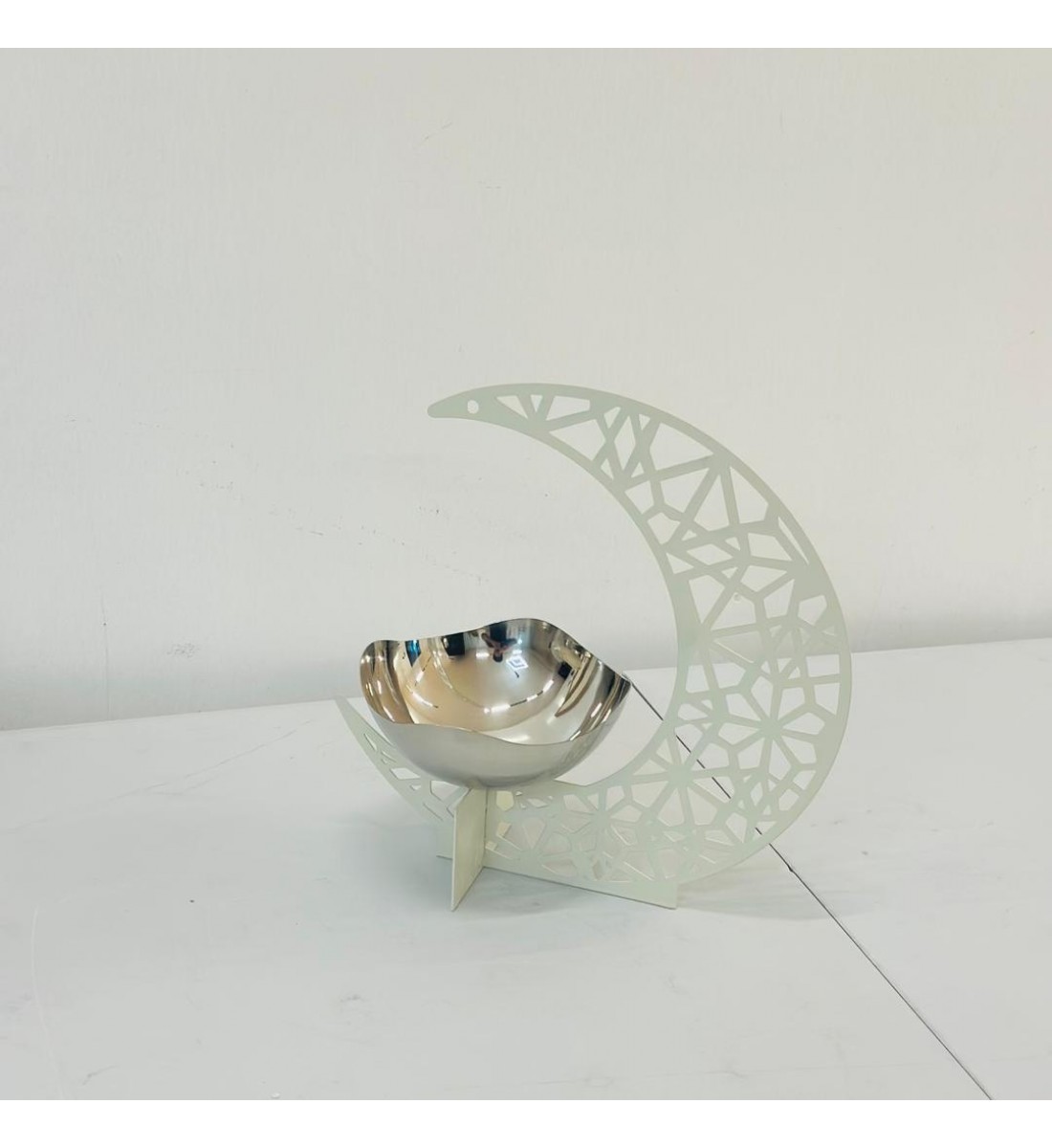 ستاند تقديم معدني بتصميم عصري راقٍ مستوحى من أجواء رمضان ، 25×13×13سم 