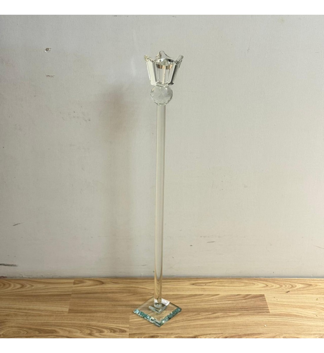  مبخرة أرضية أنيقة مصنوعة من الزجاج الشفاف بتصميم طويل وراقي يضيف لمسة فخامة للمكان 80سم 