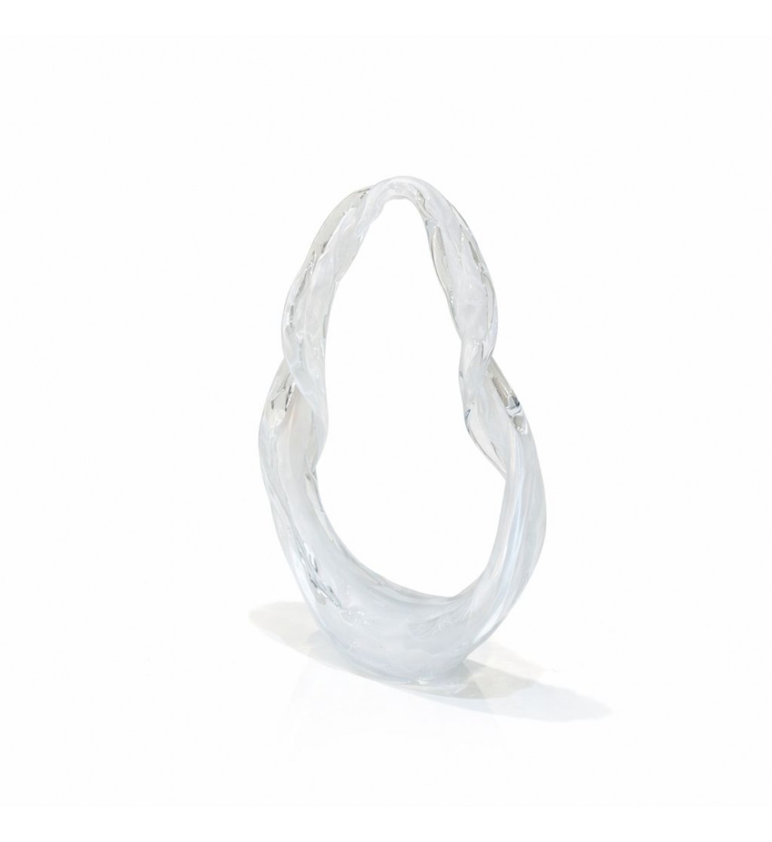 تحفة ديكور هندسية فاخرة بتصميم عصري وأنيق، تجمع بين الكرستال الداكن ا في تناغم بصري راقٍ. 33×19×7سم 