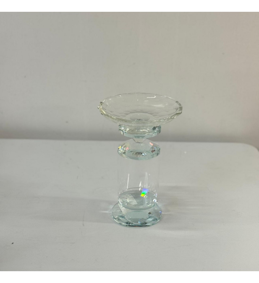 صحن تقديم أنيق بتصميم عصري يجمع بين البساطة والفخامة  15×15×23سم 