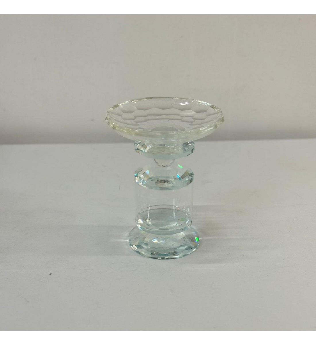 صحن تقديم أنيق بتصميم عصري يجمع بين البساطة والفخامة  15×15×19سم 