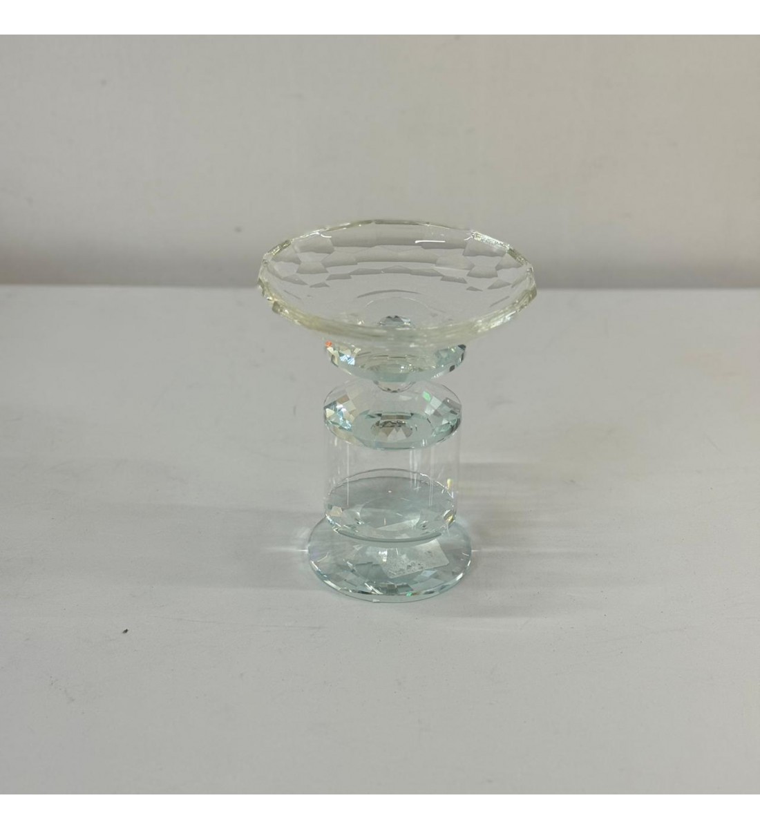 صحن تقديم أنيق بتصميم عصري يجمع بين البساطة والفخامة  15×15×19سم 