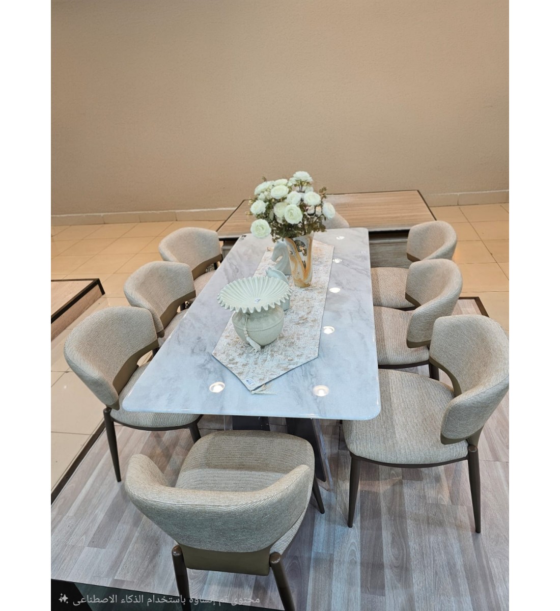 طاولة طعام طعام أنيق يجمع بين الحداثة والفخامة سطح الطاولة: مصنوع من الرخام مع 8 كراسي 