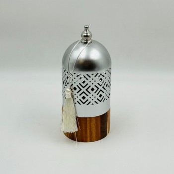 مبخرة أنيقة بتصميم عصري يجمع بين المعدن الفضي اللامع والخشب الطبيعي 22×9×9سم 