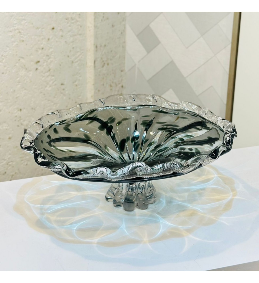 صحن زجاجية فاخرة بتصميم أنيق مستوحى من شكل الصدفة42×34×18سم