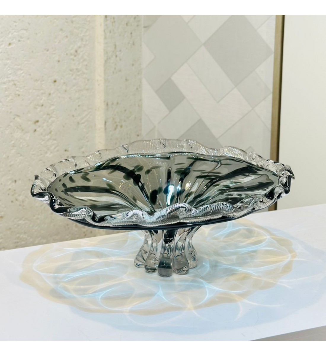 صحن زجاجية فاخرة بتصميم أنيق مستوحى من شكل الصدفة42×34×18سم