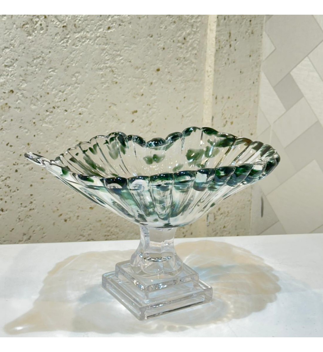 صحن زجاجية فاخرة بتصميم أنيق مستوحى من شكل الصدفة25×35×25سم صحن زجاجية فاخرة بتصميم أنيق مستوحى من شكل الصدفة25×35×25سم